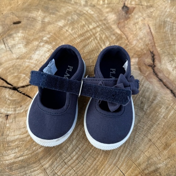 The Children’s Place Toddler Girl Navy Blue Bow Strap Canvas Sneakers Size 4 - Picture 8 of 8